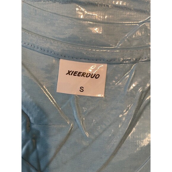 💙 New Women’s Sleeveless Blue V- Neck Tank Top NWT Size Small Rounded Hem - Picture 5 of 5